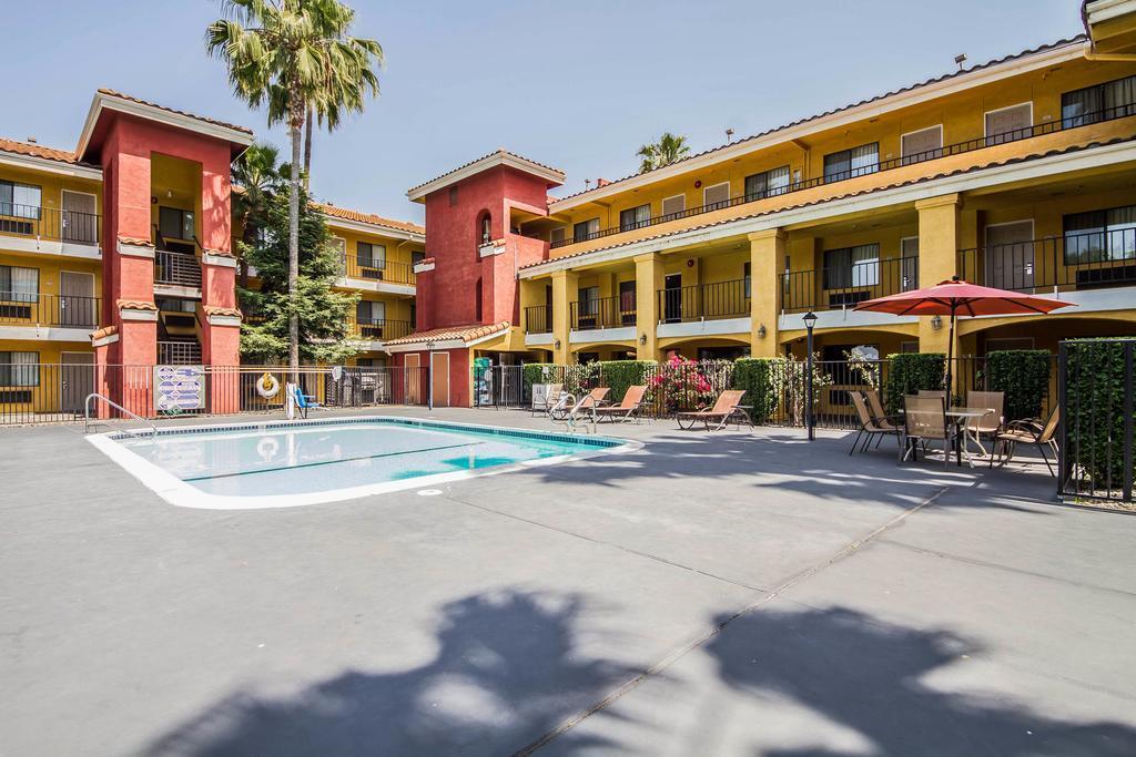 Rancho Cordova Inn Exterior photo