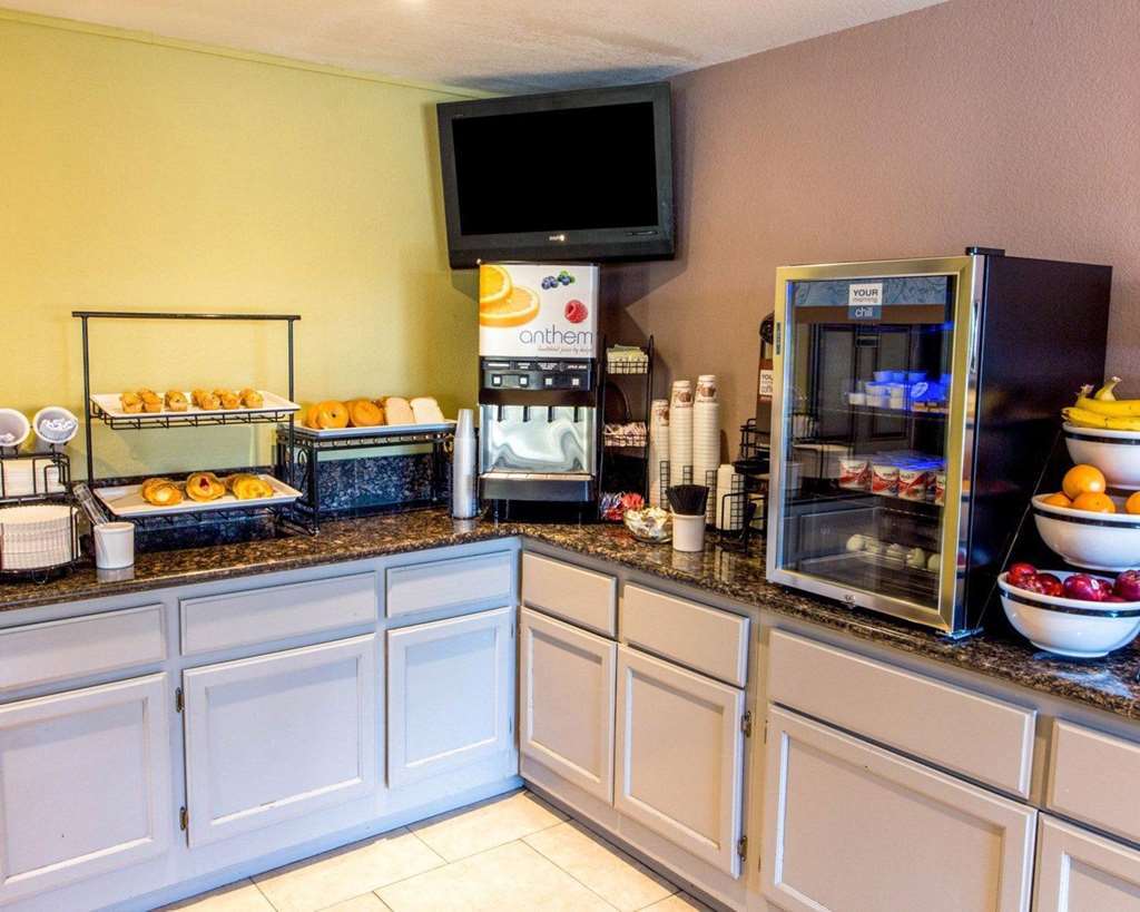 Rancho Cordova Inn Restaurant photo